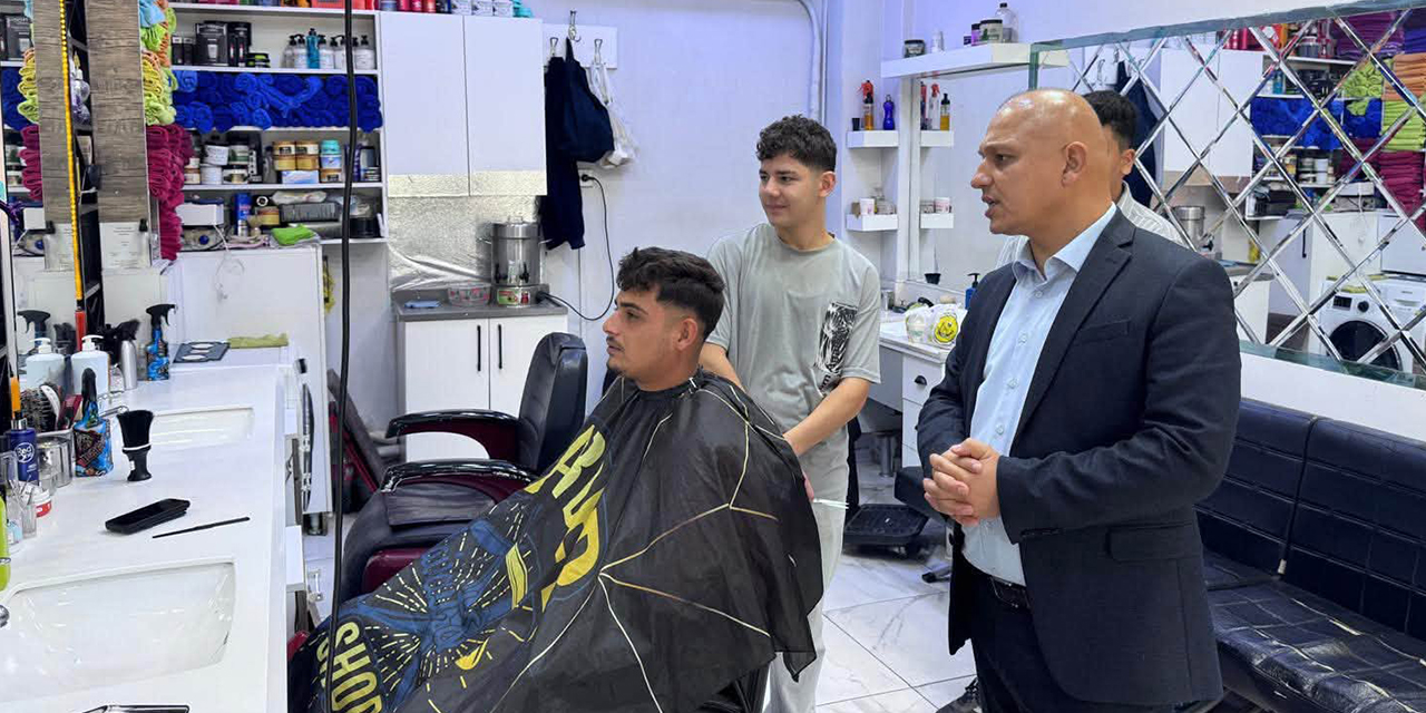 Ahmet Önal Atatürk Bulvarı’nda esnafın kapısını çaldı