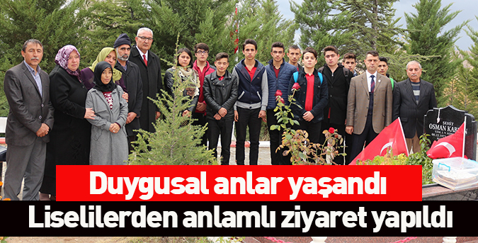 Liselilerden anlamlı ziyaret