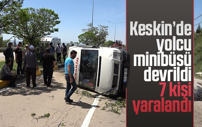 Kırıkkale’de yolcu minibüsü devrildi: 7 yaralı