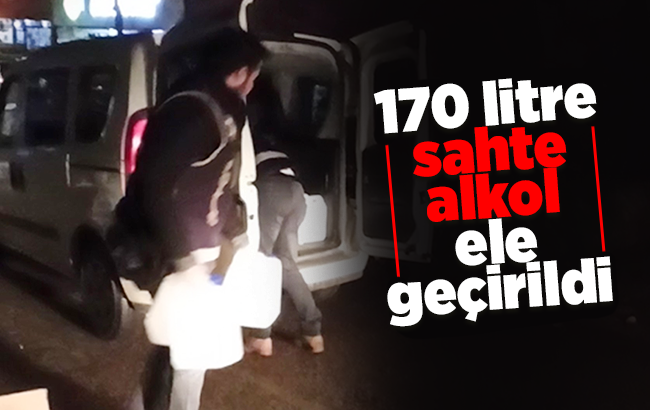 Polisin dikkatinden kaçmadı, aracındaki şişeler ele verdi: 170 litre sahte alkol ele geçirildi