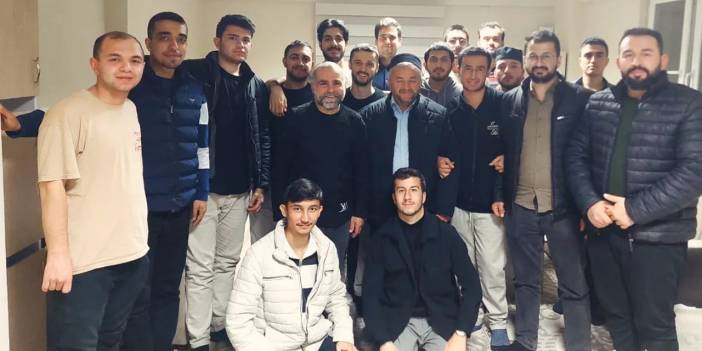 Üniversiteli gençlere sınav öncesi moral desteği