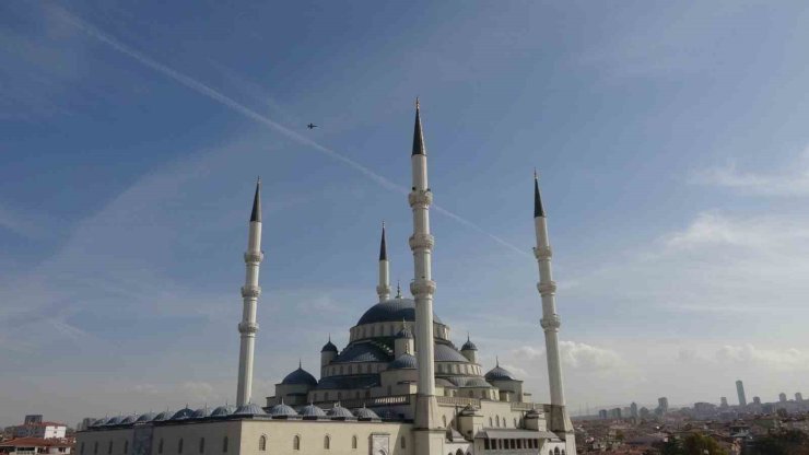 SOLOTÜRK Anıtkabir semalarında