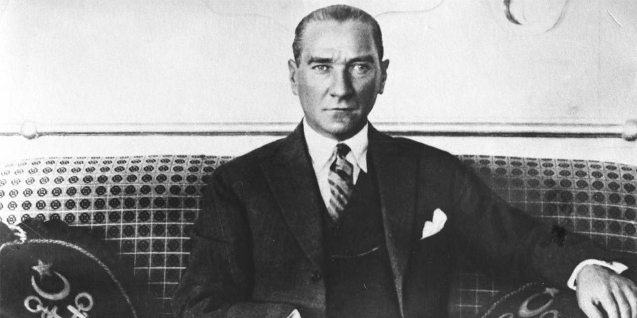 ataturk3.jpg