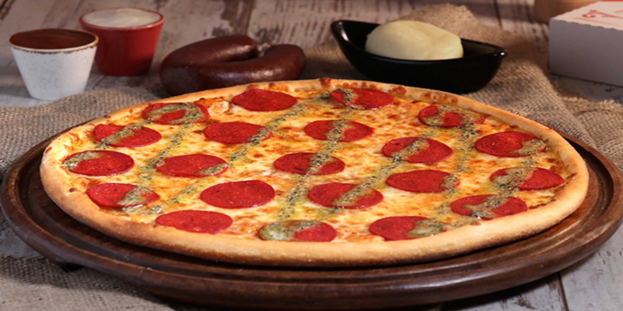 dominos-3.jpg