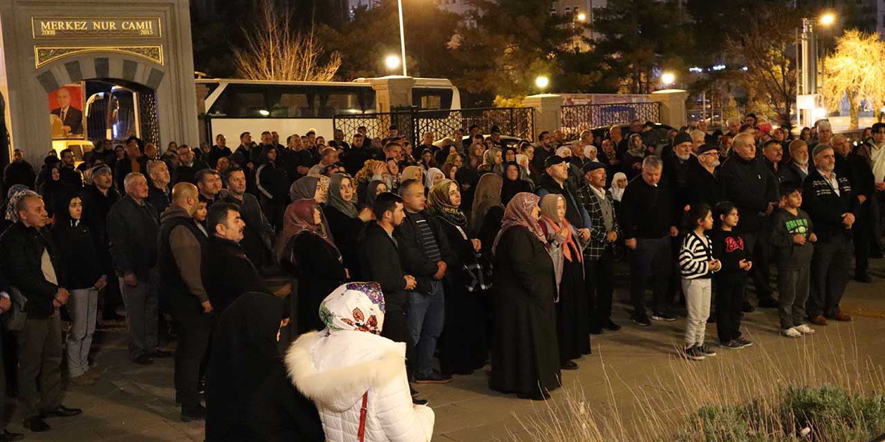umre-kafilesi-kutsal-topraklara-ugurlandi-1.jpg