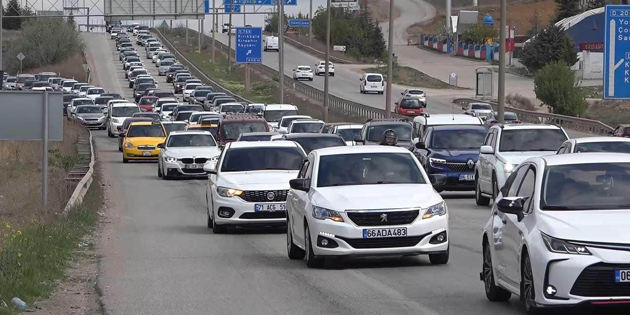 trafige-kayitli-arac-sayisi-76-bin-376-oldu-1.jpg