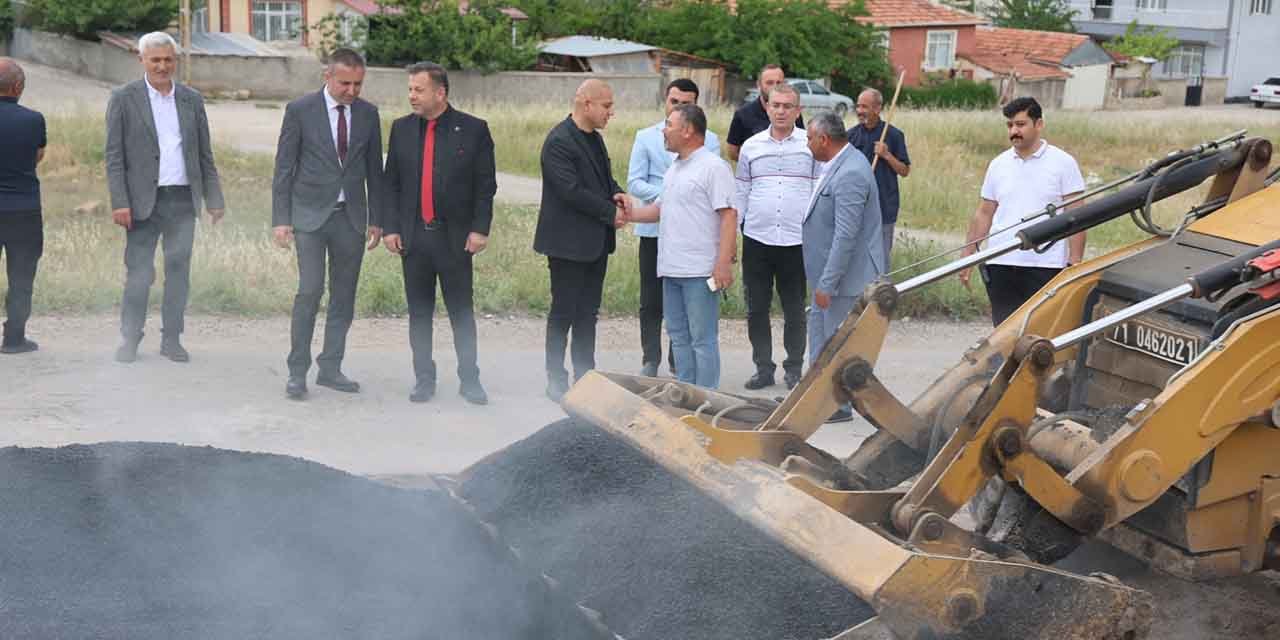 karsiyakanin-yollari-asfaltlaniyor-2.jpg