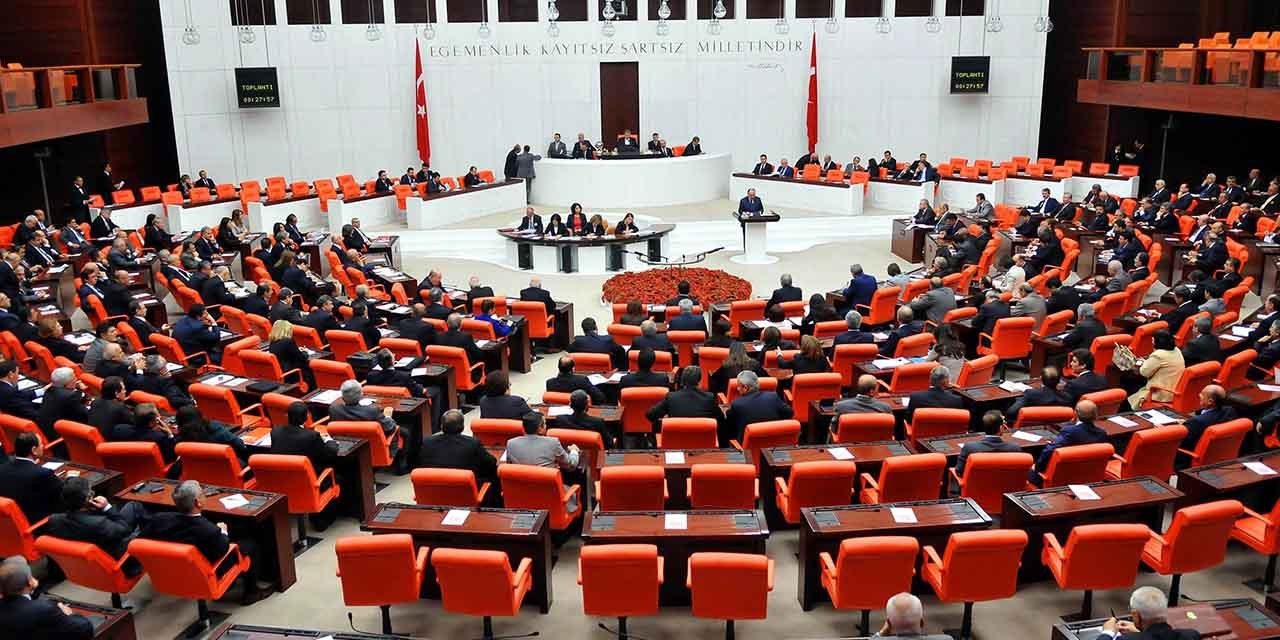 turkiyenin-gundemi-ozturkun-verdigi-teklif-oldu-1.jpg