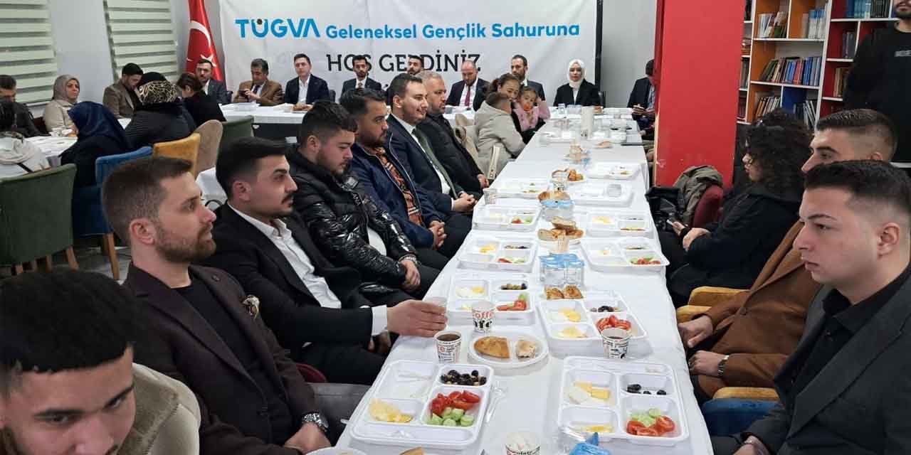 tugva-genel-baskani-besinci-genclerle-iftarda-bulustu3.jpg