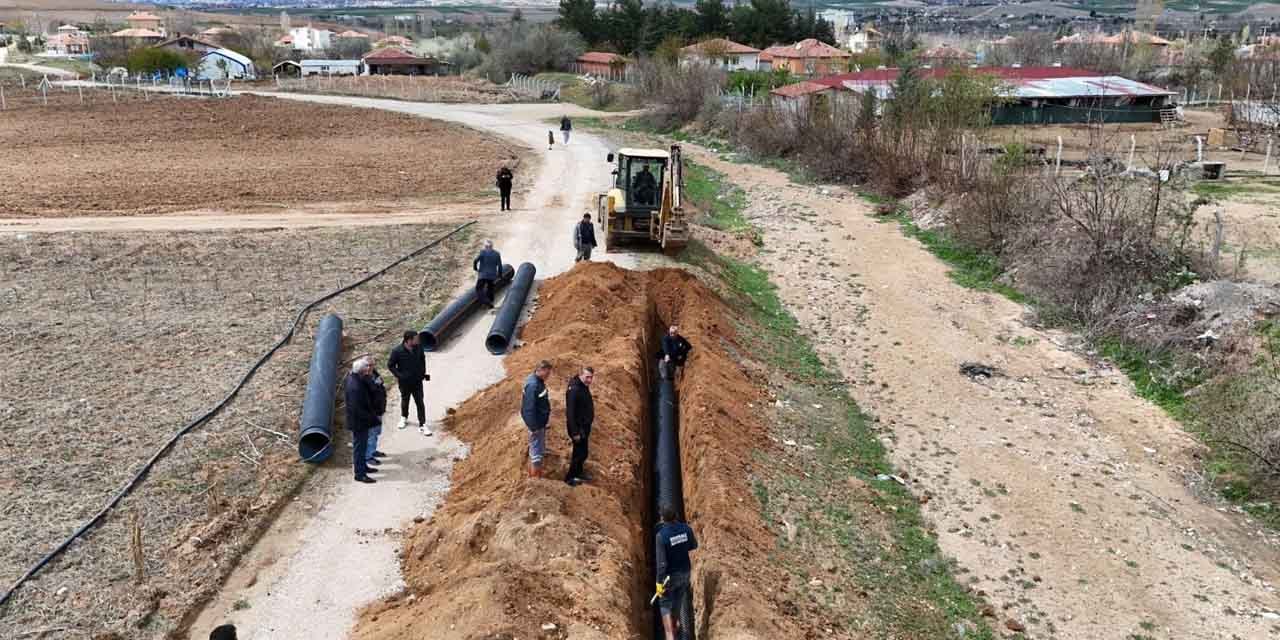 asagimahmutlarin-kanalizasyonu-yenileniyor-3.jpg