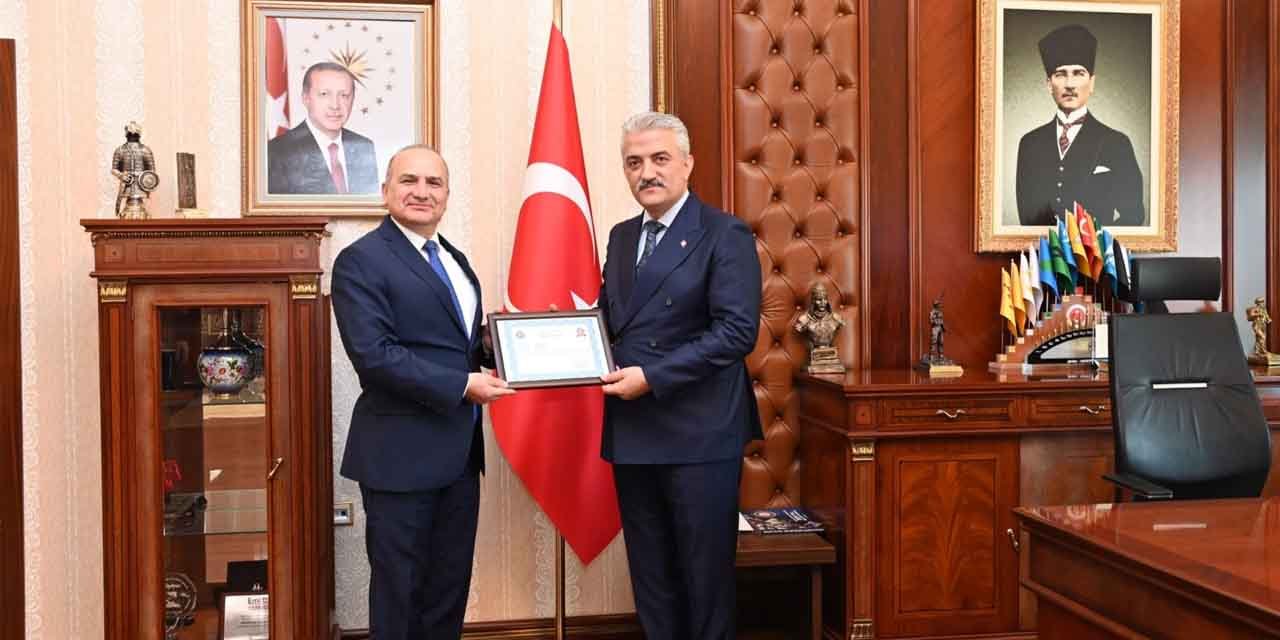 vali-yardimcisi-erkayiran-emeklilige-ayrildi2.jpg