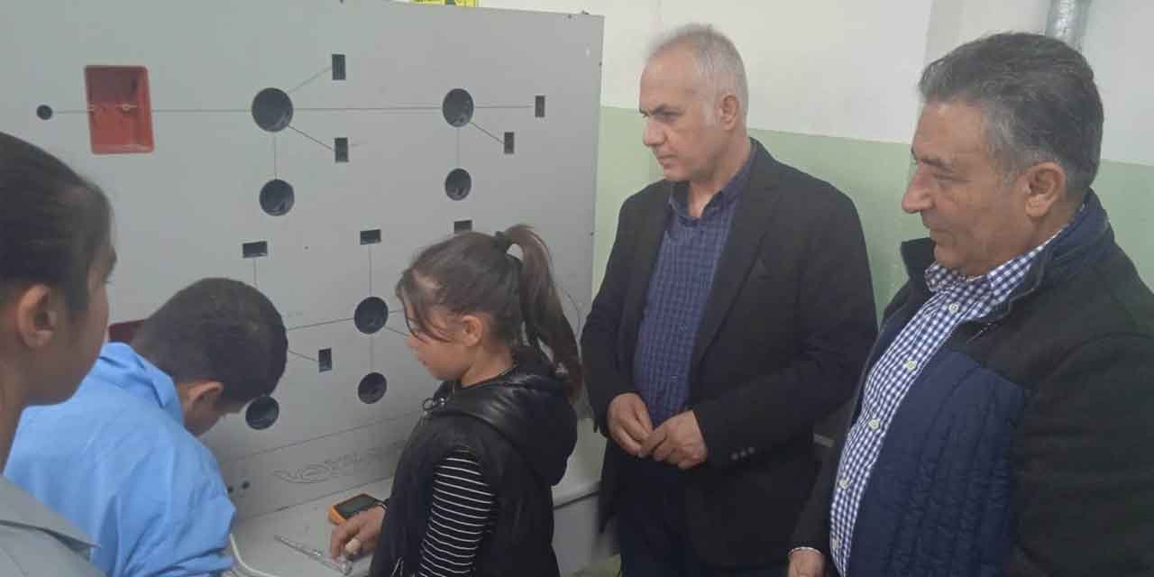 ortaokul-ogrencileri-tezgah-basinda3.jpg