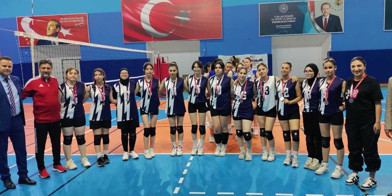 filenin-genc-sultanlari-kiyasiya-yaristi-2.jpg