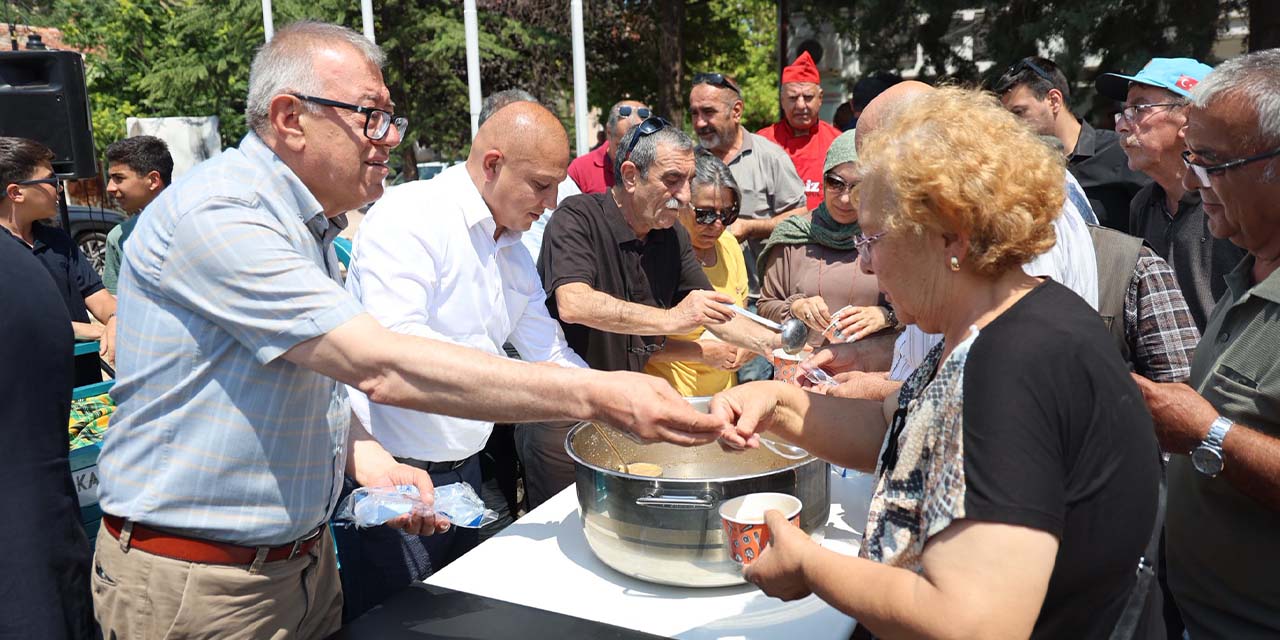 hasandede-koyunde-muharrem-ayi-bereketi2.jpg