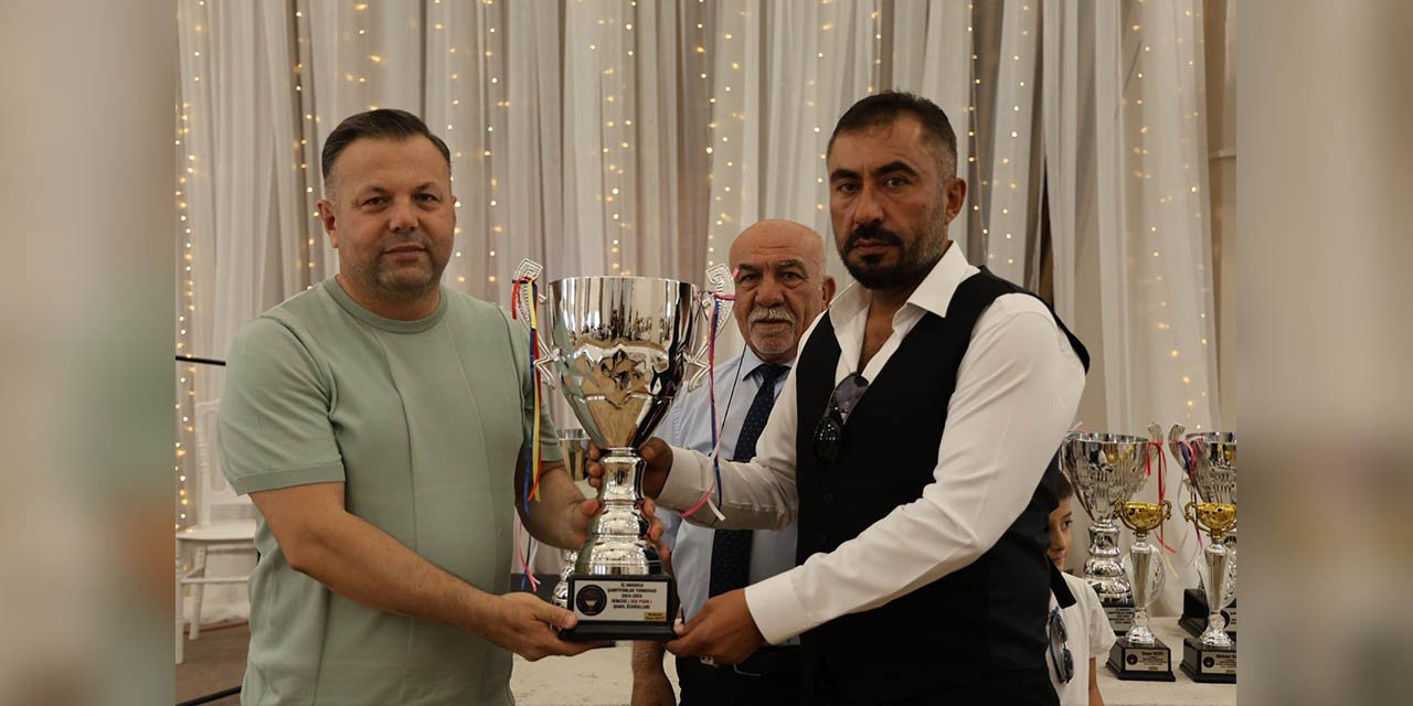 taklaci-kus-sevdalilari-odul-toreninde-bulustu.jpg