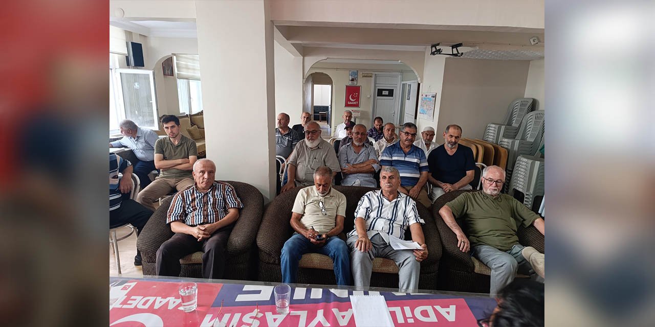 saadet-partisi-il-divan-toplantisini-gerceklestirdir.jpg