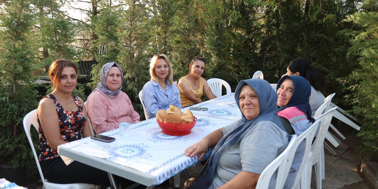 nal-personellerle-yemekte-bulustu-2.jpg