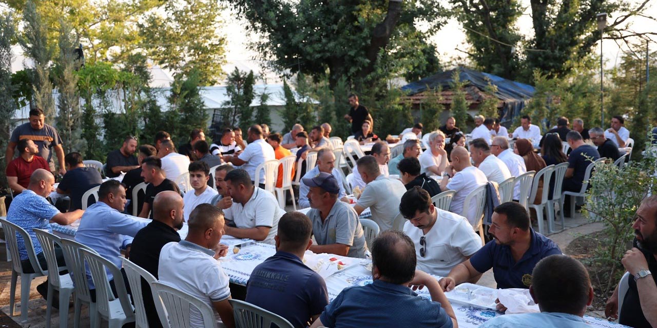 nal-personellerle-yemekte-bulustu-3.jpg