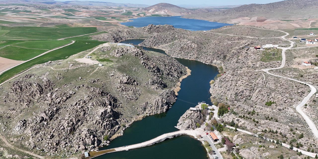 turizm-geliri-gecen-yilin-ayni-ceyregine-gore-84-artti2.jpg