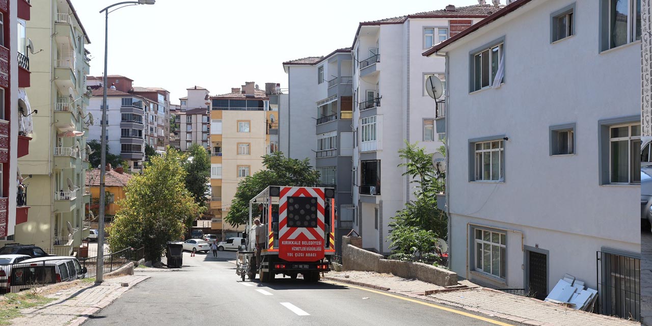 gurler-mahallesinde-yol-cizgi-calismalari-tamamlandi2.jpg
