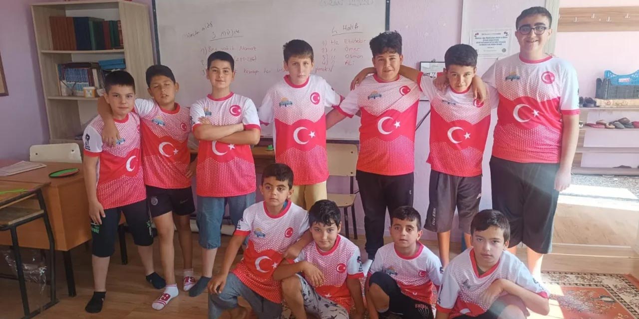 miniklerden-filistin-icin-anlamli-destek2.jpg
