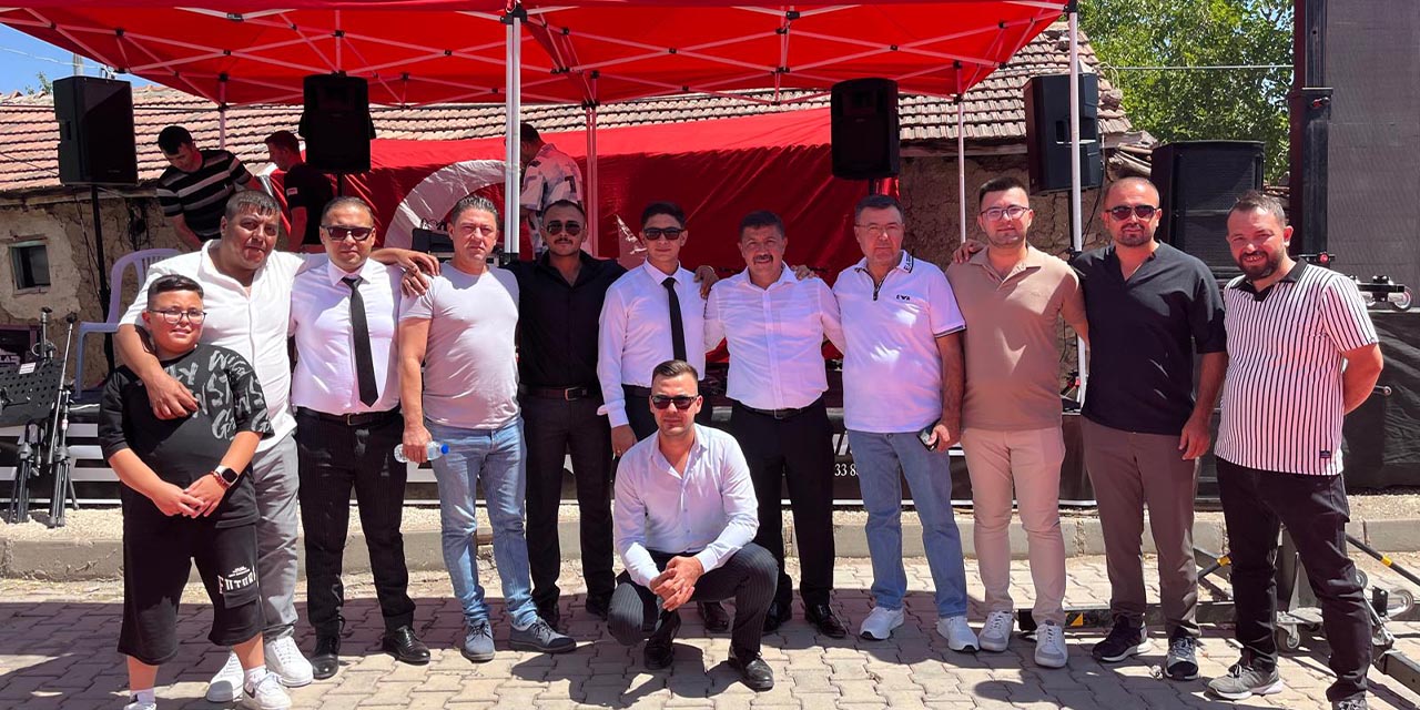 irmak-koyunde-tarihe-gecen-dugun4.jpg