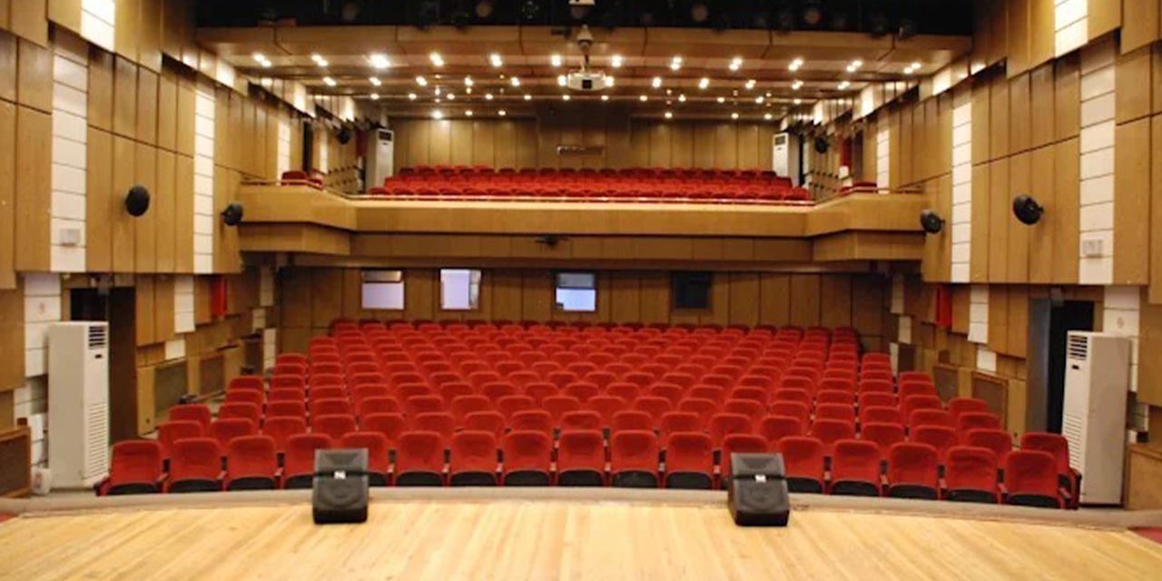 kultursuzlugun-bu-kadari-sahnemiz-var-perdemiz-arizali-2.jpg