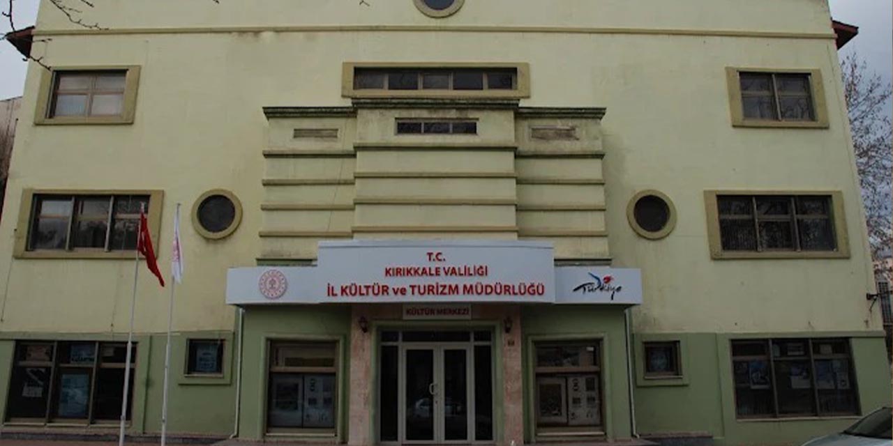 kultursuzlugun-bu-kadari-sahnemiz-var-perdemiz-arizali-3.jpg