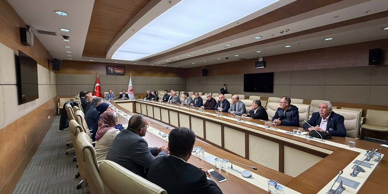 milletvekili-kaplan-gazi-mecliste-hemsehrilerini-agirladi56463.jpg