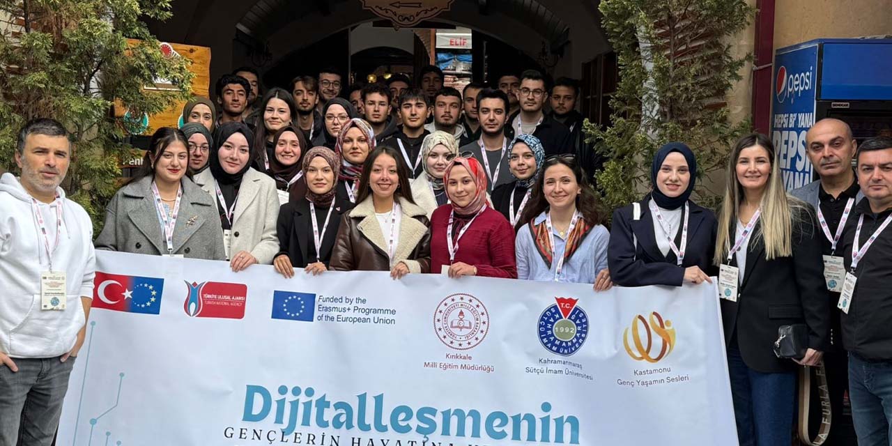 gencler-dijital-cagin-becerilerini-calistayda-gelistiriyor785412.jpg
