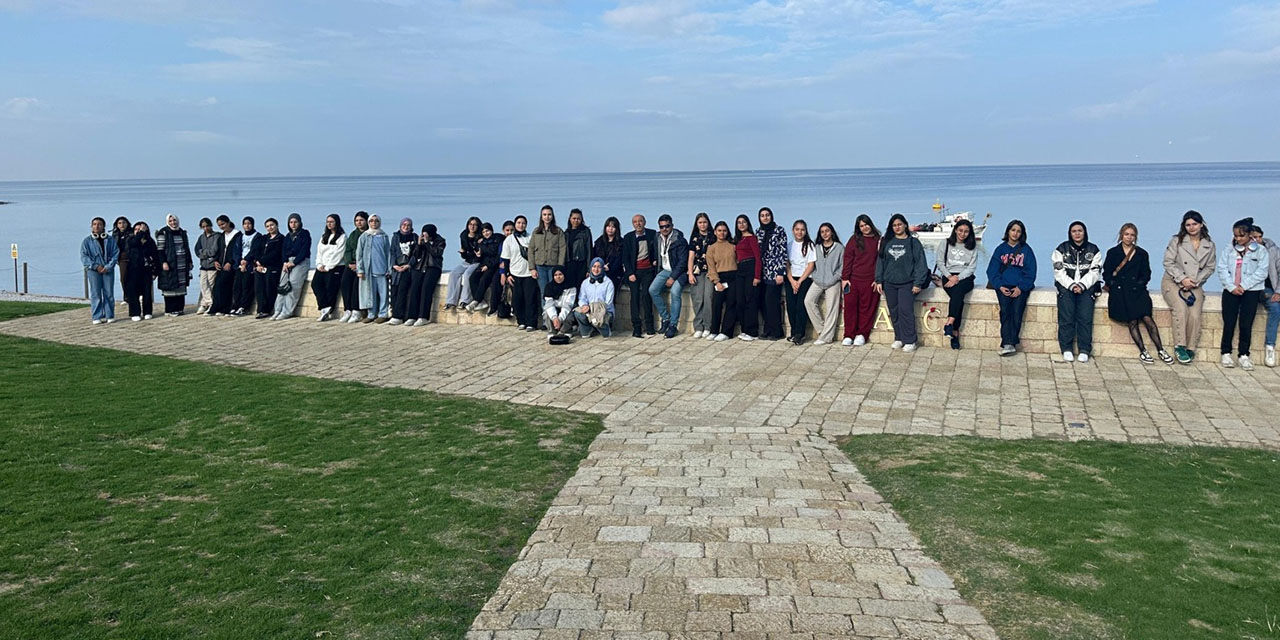 110-yilinda-110-bin-gencle-bir-destandir-canakkale852.jpg