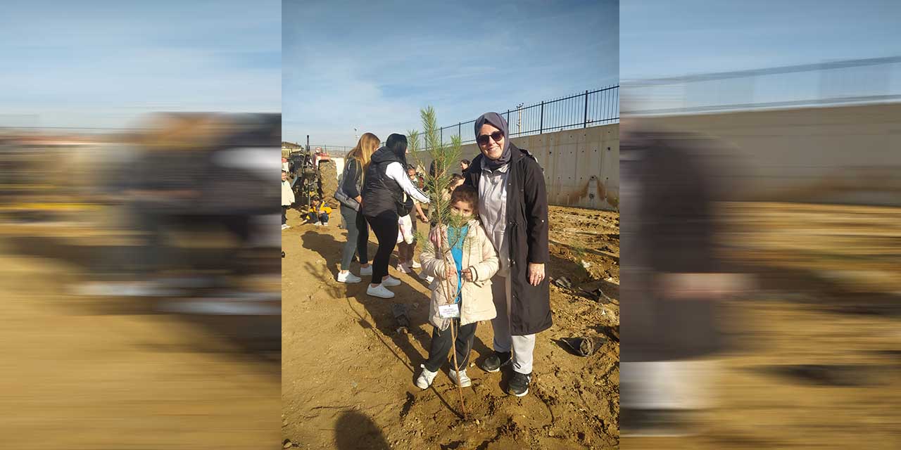 ocuklar-ve-aileler-gelecek-icin-fidan-dikti4.jpg