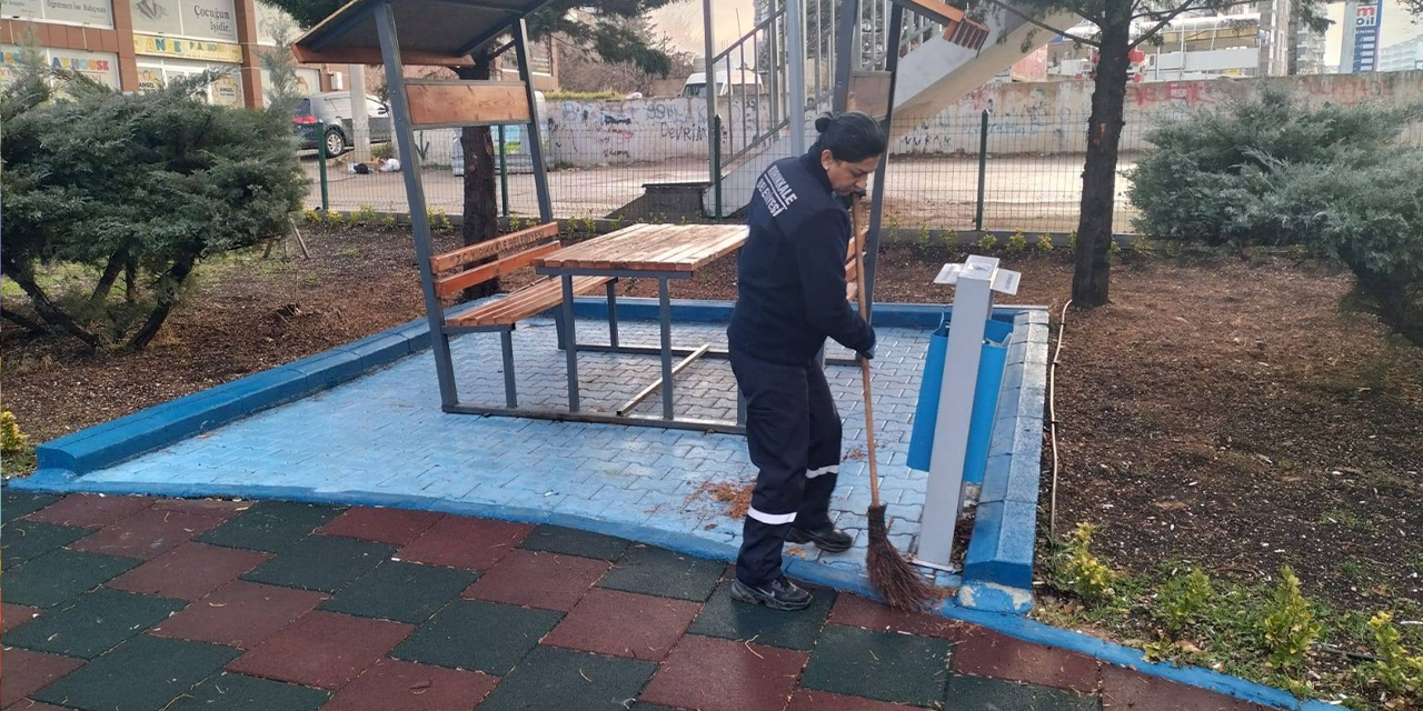 kirikkalede-oyun-parklarinda-hummali-temizlik-2.jpg