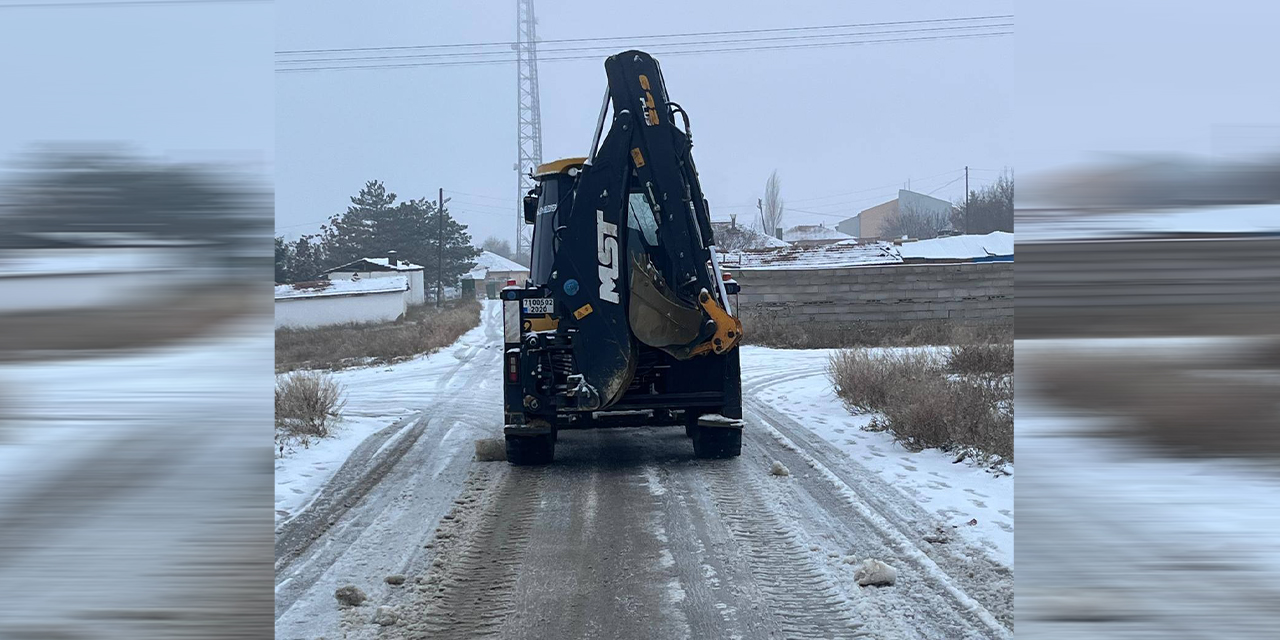 baliseyhte-karla-kaplanan-yollar-temizlendi-2.jpg