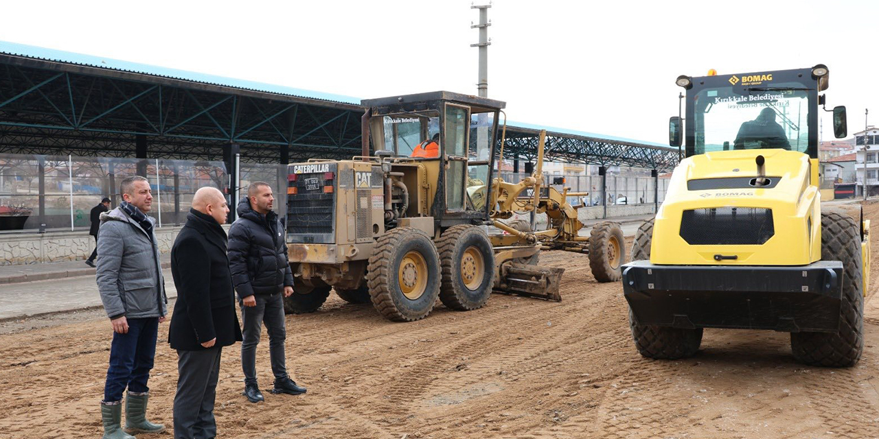 karsiyaka-mahallesi-pazarinin-zemin-duzlemesi-yapiliyor3.jpg