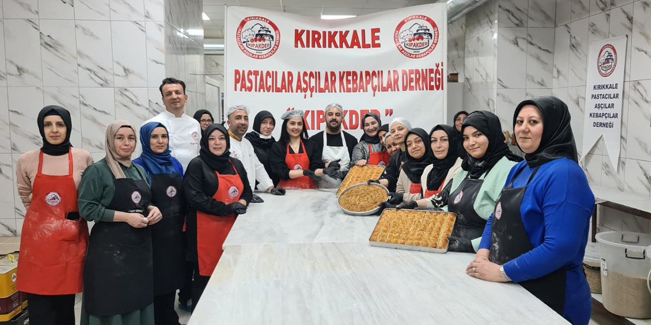 yoresel-ve-geleneksel-baklava-yapimini-ogrendiler.jpg