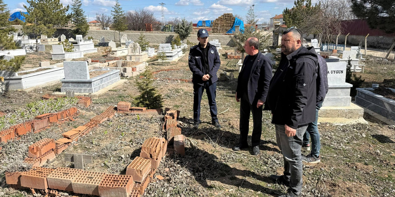 baliseyhte-mezarlik-ve-turbeler-icin-bakim-seferberligi2.jpg