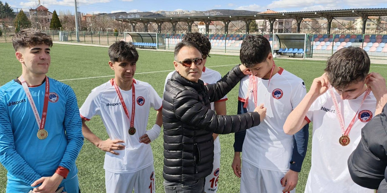 kirikkale-fk-u18-liginde-sampiyonluga-ulasti2.jpg