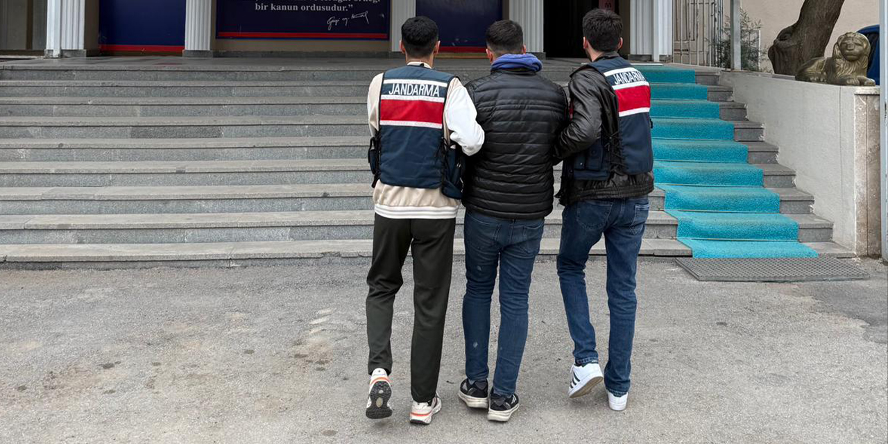 aranan-iki-hukumlu-jandarma-operasyonuyla-yakalandi2.jpg
