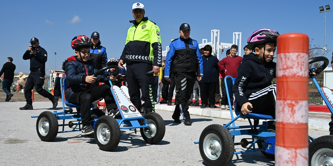 bahsilida-miniklere-trafik-bilinci-asilaniyor-2.jpg