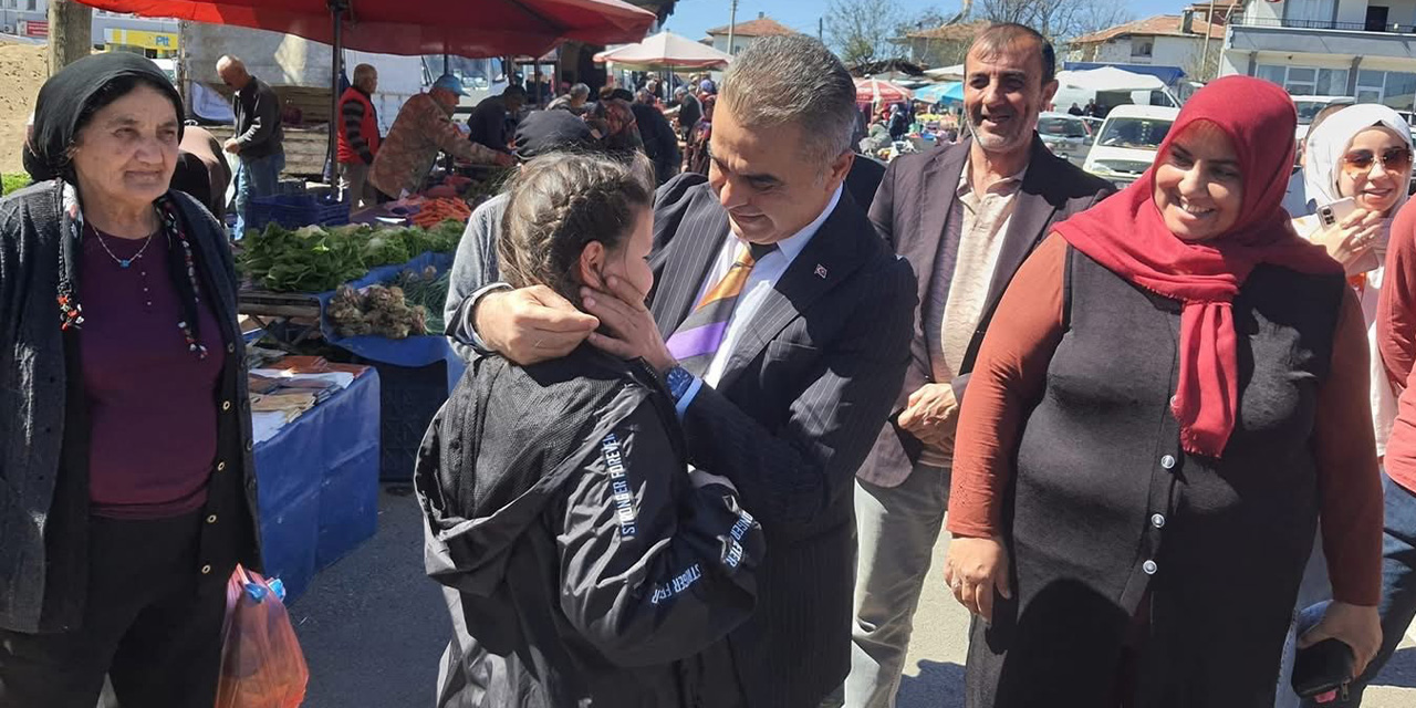 baskan-cetiner-pazarda-esnaf-ve-vatandaslarla-bulustu2.jpg