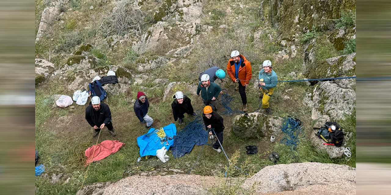 bozdak-dagcilik-egitimlerine-hiz-kesmeden-devam-ediyor2.jpg