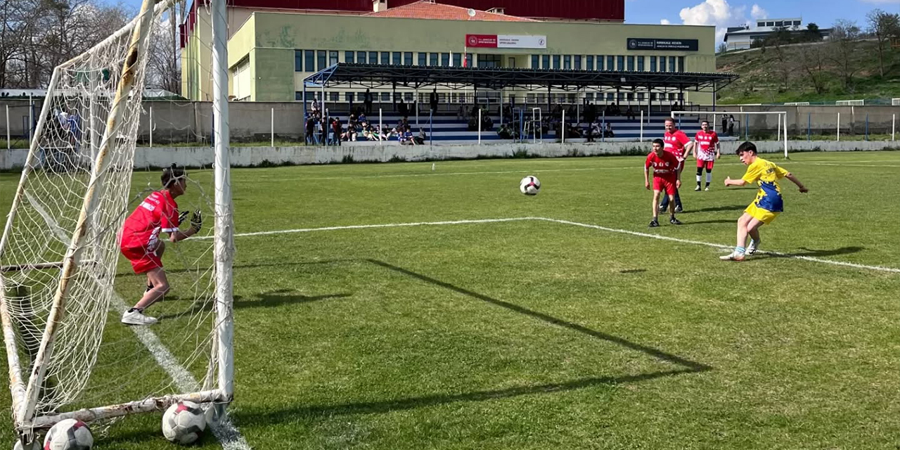 keskinde-sokaktan-sahaya-projesiyle-spor-coskusu-basladi3.jpg