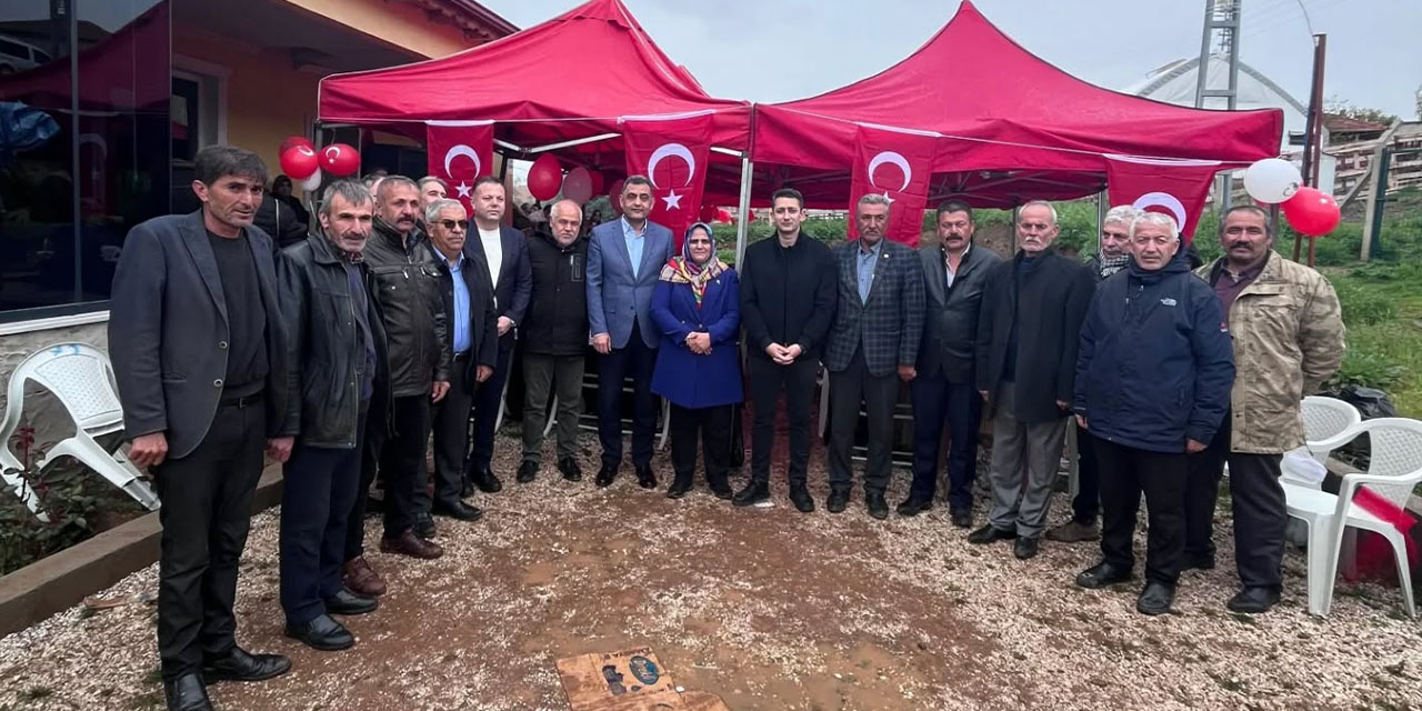ceritobasinda-davullu-zurnali-bahar-senligi-coskusu2.jpg