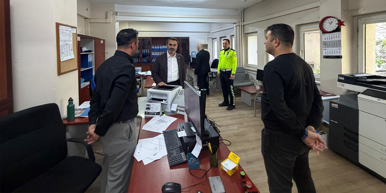kaplan-ve-ceylandan-trafik-polislerine-ziyaret2.jpg