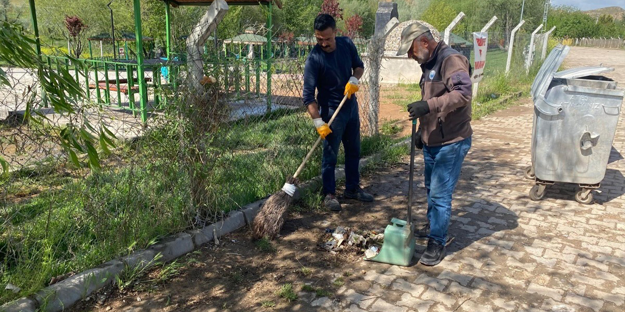 yahsihanda-hobi-bahcelerinde-temizlik-seferberligi2.jpg