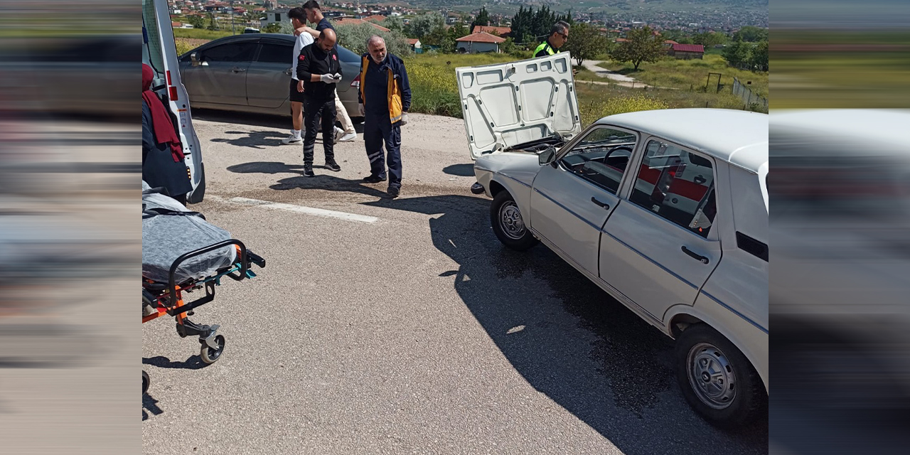 evre-yolunda-2-arac-carpisti-2.jpg