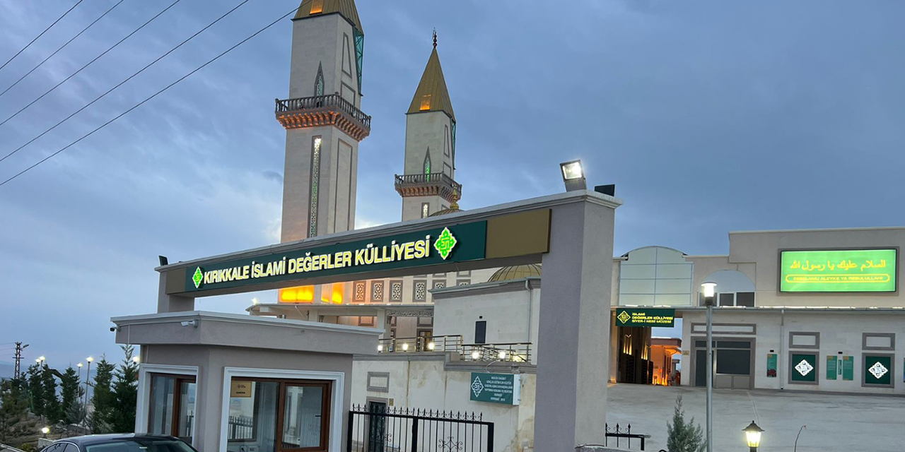 siyer-i-nebi-muzesi-rehberli-toplu-anlatim-yapiyor4.jpg