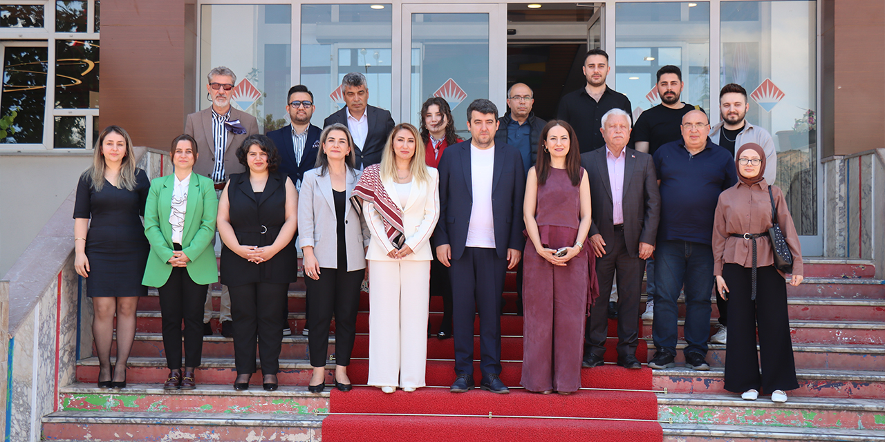 bahcesehir-koleji-basari-grafigini-yukseltiyor2.jpg