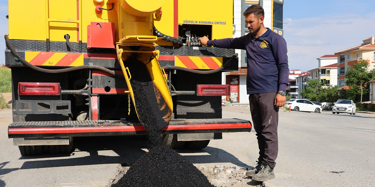 kirikkale-belediyesinden-yol-bakiminda-guclu-hamle3.jpg